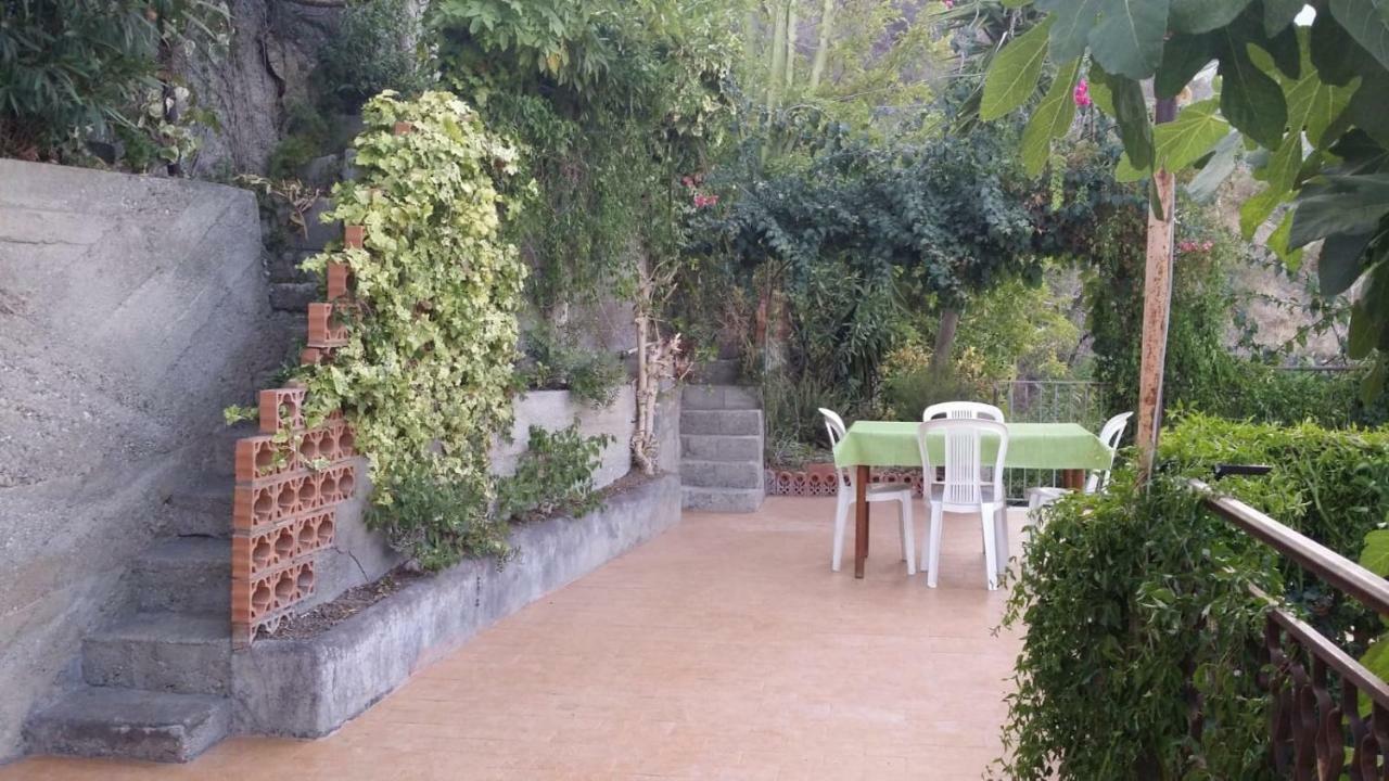 Baia Taormina Apartment Giardini Naxos Eksteriør bilde