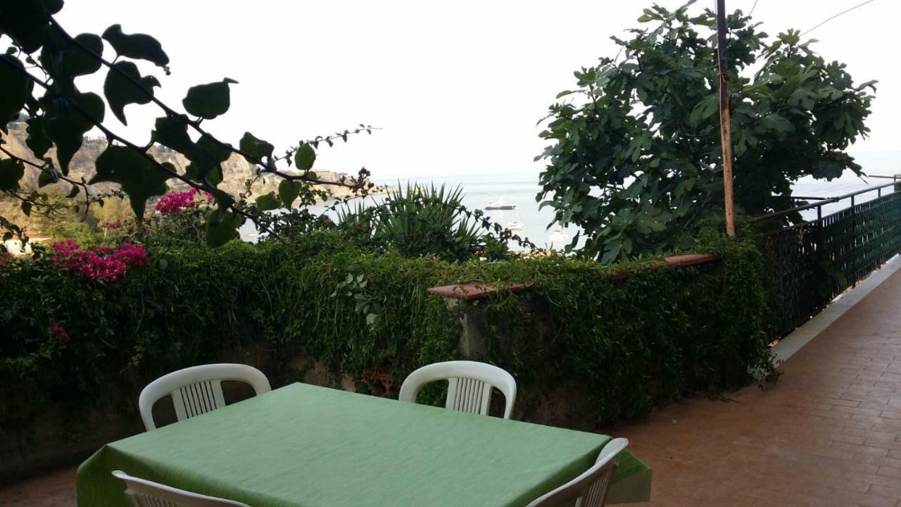 Baia Taormina Apartment Giardini Naxos Eksteriør bilde